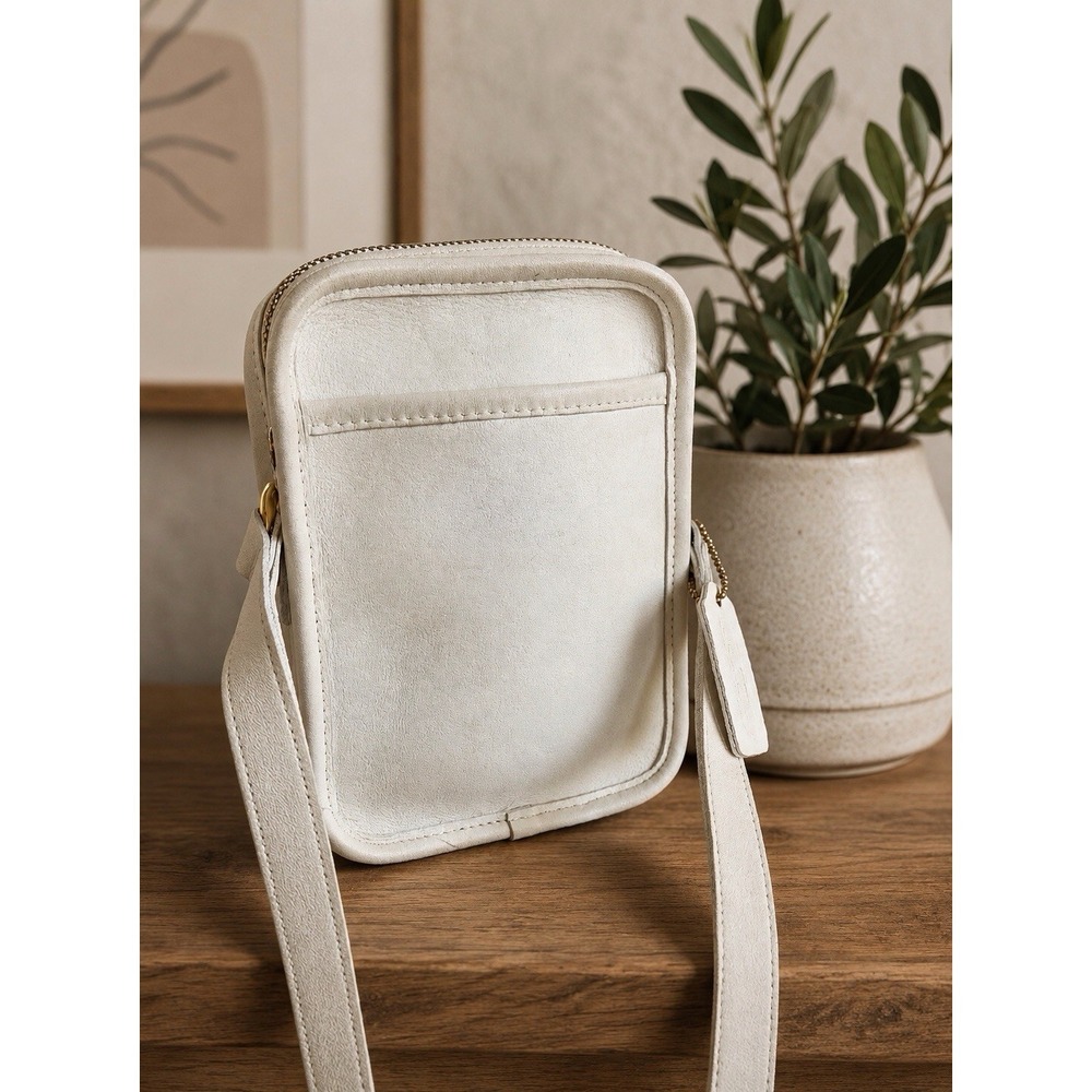 Coach Vintage White Leather Camera Crossbody Bag 1996 USA Made